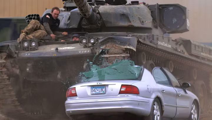 Việc bảo trì, bảo dưỡng các loại phương tiện chiến tranh này cũng khá đơn giản khi mà phần lớn các thiết bị thay thế đều có thể mua được dễ dàng trên thị trường vì rất nhiều quốc gia trên thế giới vẫn còn tiếp tục sử dụng những loại xe tăng này trong biên chế quân đội của mình và tiếp tục sản xuất phụ tùng thay thế. Nguồn ảnh: Bemil.