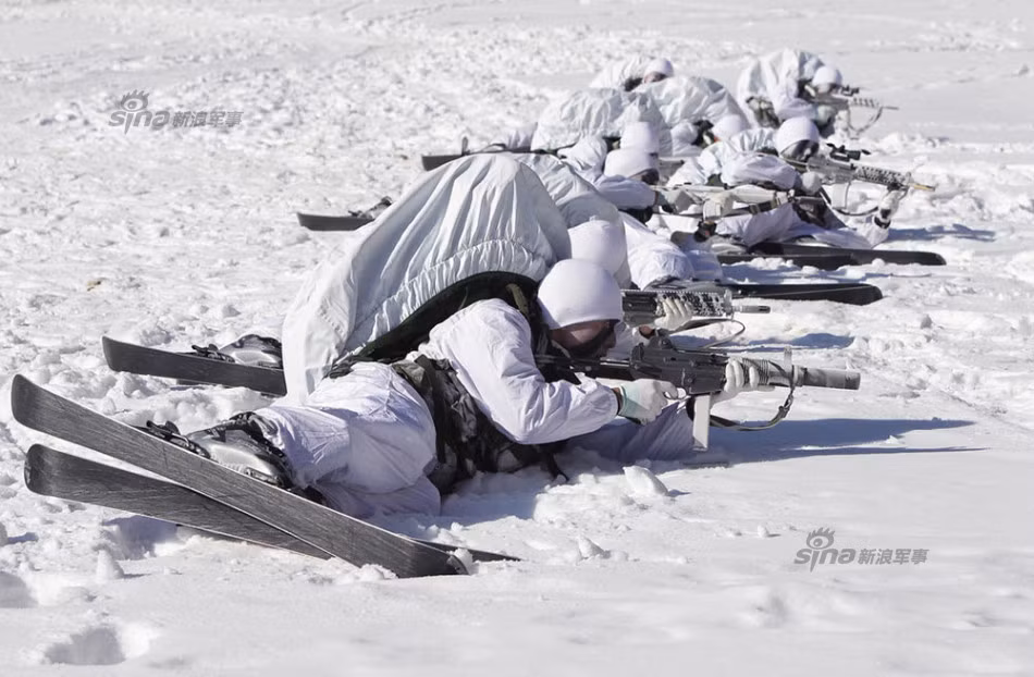 Dàn đội hình tấn công nhanh. Nguồn ảnh: Sina.
