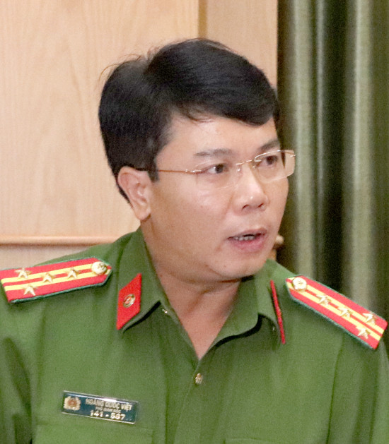 Đại tá Việt từng trải qua nhiều cương vị công tác khác nhau, từ cán bộ Đội Cảnh sát quản lý hành chính về trật tự xã hội, Phó Đội trưởng rồi Đội trưởng Đội Cảnh sát hình sự; Phó Trưởng Công an huyện Mộc Châu; Phó Trưởng phòng rồi Trưởng phòng Tổ chức cán bộ; Phó Giám đốc, Thủ trưởng cơ quan Cảnh sát điều tra Công an tỉnh Sơn La.