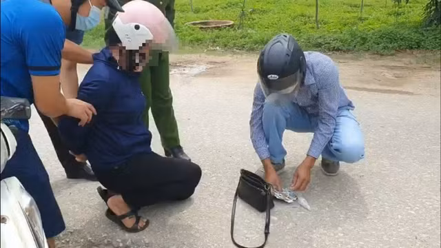 Người phụ nữ buôn gà và bịch ma túy đầy “bí ẩn“ - Hình 2 Nguoi phu nu buon ga va bich ma tuy day “bi an“-Hinh-2