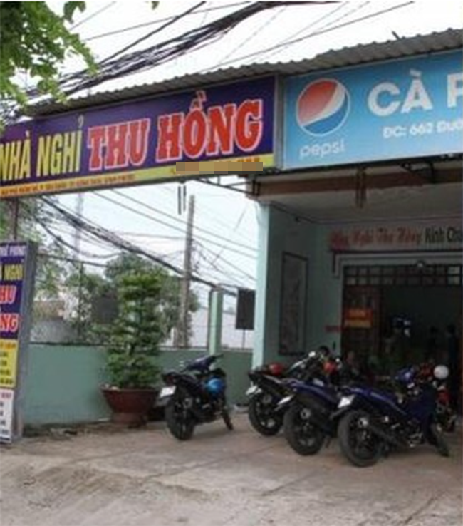 Theo hồ sơ vụ án, chiều 28/4/2022, một nhà nghỉ thuộc khu phố Tân Trà, phường Tân Xuân, thành phố Đồng Xoài, tỉnh Bình Phước phát hiện có người phụ nữ tử vong trong phòng. Chủ nhà nghỉ cho biết, khoảng 22h ngày 27/4/2022, có một đôi nam nữ đi xe mô tô đến thuê phòng số 6. (Ảnh: Pháp Luật Việt Nam) 