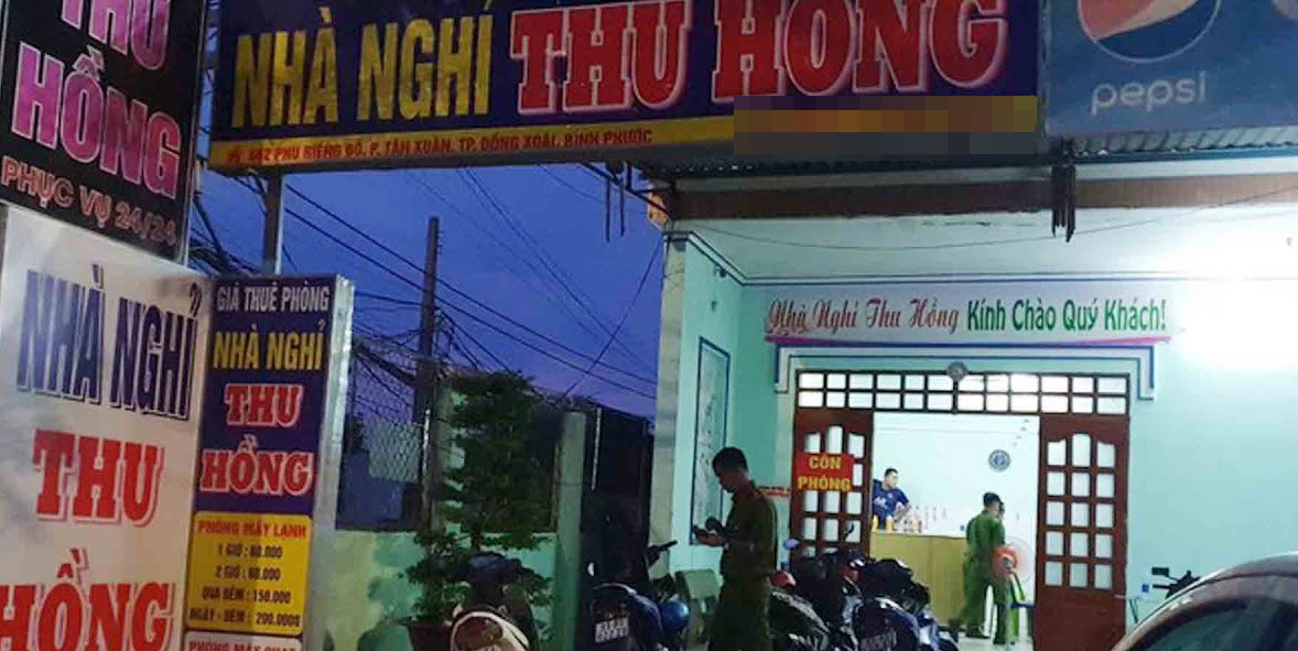 Sau khi tiếp nhận thông tin về người phụ nữ tử vong bất thường trong nhà nghỉ, lực lượng chức năng đã tổ chức khám nghiệm hiện trường, khám nghiệm tử thi, điều tra, làm rõ cái chết của nạn nhân đồng thời truy tìm hung thủ.