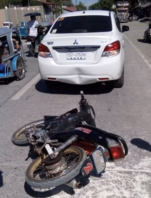 Bi dam xe, nhung nguoi bi hai lai lam dieu ai cung cam dong-Hinh-2