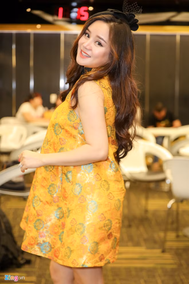 Ca si Vy Oanh mang bau lan hai