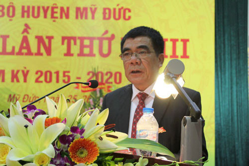 Sau khi thông tin trên lên mặt báo, Thành ủy yêu cầu huyện Mỹ Đức nghiêm túc kiểm điểm lãnh đạo huyện trong kỳ họp vừa rồi; nghiêm túc kiểm điểm việc điều động, bố trí cán bộ, gây tư tưởng chưa tốt cho cán bộ đảng viên; xử lý lại chưa kịp thời. Đến tháng 4/2016, Bí thư huyện ủy Mỹ Đức (Hà Nội) Lê Văn Sang, người có "cả họ tham gia bộ máy lãnh đạo huyện" đã được bố trí nghỉ hưu.