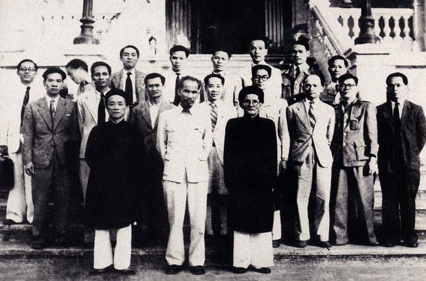 Ngô Tử Hạ (1882-1973) từng là nhà tư sản dân tộc nổi tiếng trong công nghiệp in ấn. Ông được mệnh danh là Mạnh Thường Quân của các nhà trí thức yêu nước muốn in sách báo. Sau cuộc tổng tuyển cử bầu cử Đại biểu Quốc hội khóa 1, ông giữ chức Chủ tịch Đại hội đồng Quốc hội khóa 1, đồng thời là đại biểu Quốc hội khoá 1 cao tuổi nhất.