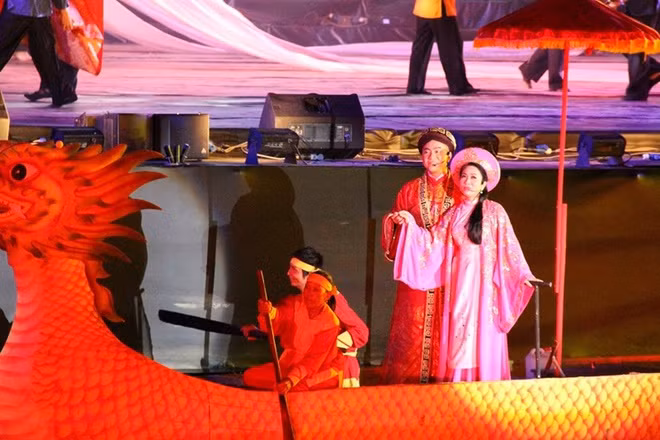 Theo sách Nguyễn Phúc tộc thế phả, năm Tân Mùi (1631), Ngọc Khoa được đức Hy Tông (Sãi Vương) gả cho vua Chiêm Thành là Po Rômê. Nhờ có cuộc hôn nhân này mà tình giao hảo giữa hai nước tốt đẹp.