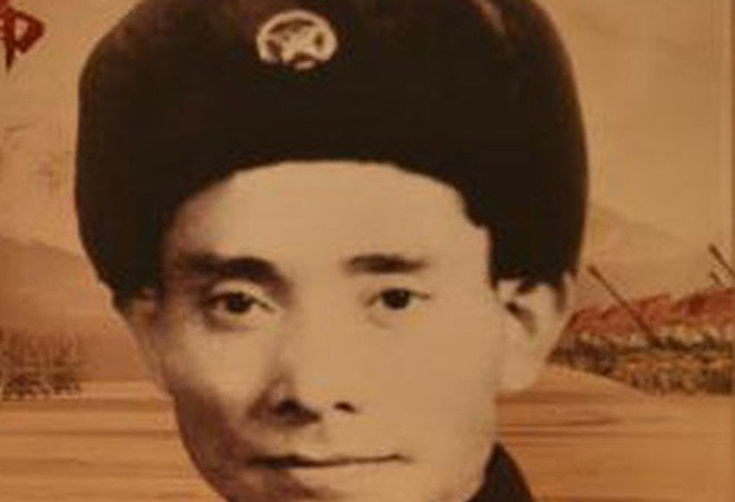 Người Việt duy nhất được phong tướng ở cả Việt Nam lẫn Trung Quốc: Nguyễn Sơn. Ông Nguyễn Sơn (1908-1956) được phong tướng ở nước ta năm 1948, đến năm 1955 ông tiếp tục được phong tướng ở Trung Quốc, trở thành vị Lưỡng quốc tướng quân duy nhất trong sử Việt. 