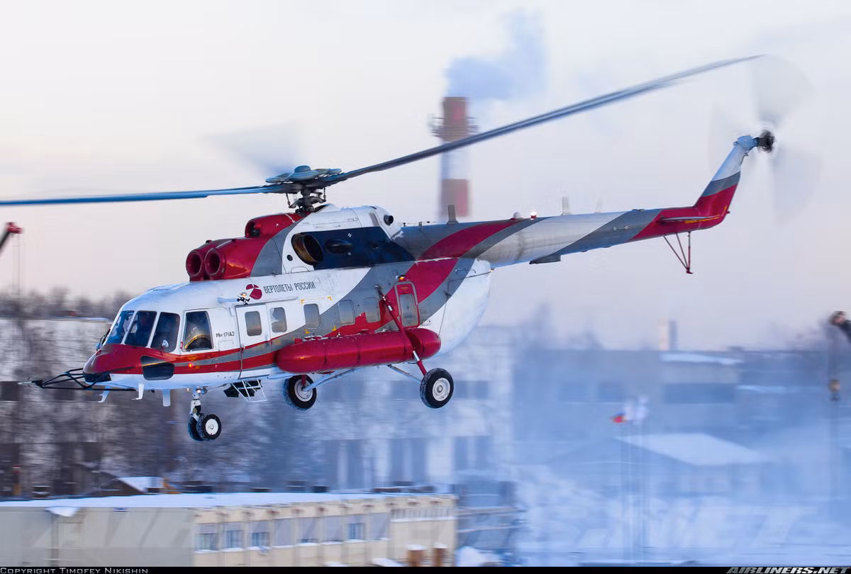 Do đó, sau nâng cấp, họ tin rằng trực thăng đa năng Mi-171A2 sẽ làm hài lòng Việt Nam và hàng chục quốc gia khác đang sử dụng họ trực thăng Mi-8/17 huyền thoại – khẩu AK trên không. Thậm chí, ngay bây giờ, phiên bản Mi-171A2 được trưng bày ở MAKS 2017 hoàn toàn thích hợp để hoạt động trong vùng khí hậu nhiệt đới như ở Việt Nam và nhiều nước khác. Nguồn ảnh: Airlines.net