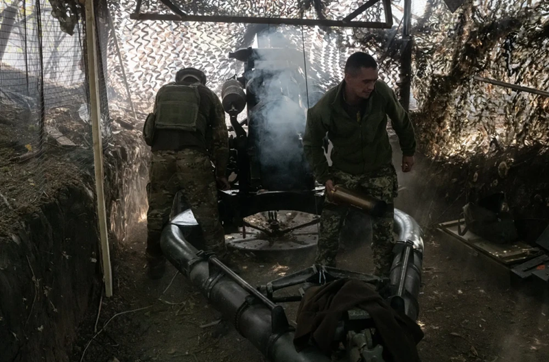 Trong cuộc xung đột này, Quân đội Nga đã sử dụng đạn pháo 122 mm và máy bay không người lái do Triều Tiên sản xuất để tấn công chính xác vào lực lượng Ukraine, gây ra nhiều thương vong cho đối phương. Ảnh: New York Times.