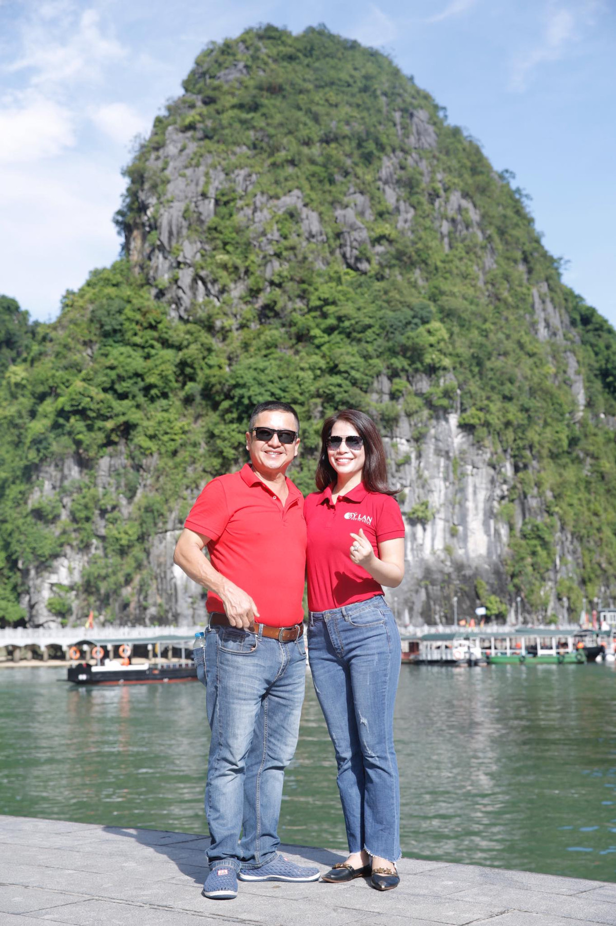 Vướng phải nhiều đồn đoán quanh cuộc hôn nhân đổ vỡ, "Táo Giao thông" lên tiếng phủ nhận thông tin bội bạc và luôn lên tiếng bảo vệ bạn gái khỏi những bình luận ác ý.