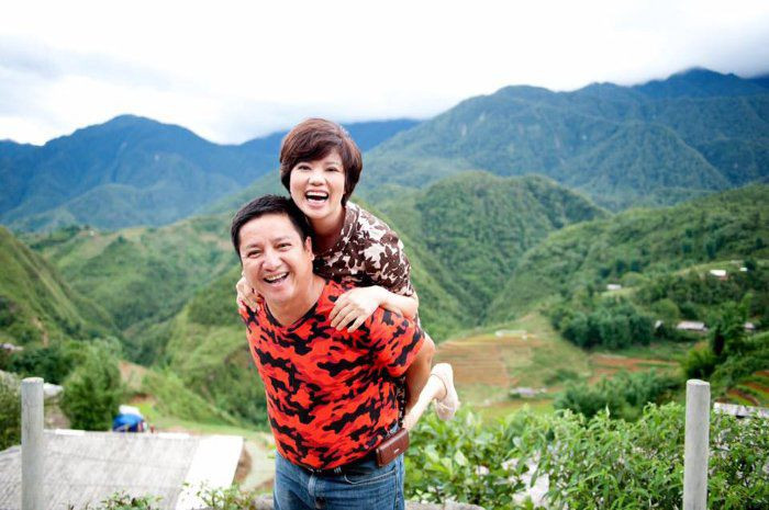 Trước khi đường ai nấy đi, Chí Trung - Ngọc Huyền được xem là biểu tượng hạnh phúc của làng giải trí Việt. Cặp đôi nghệ sĩ đã có hơn 30 năm chung sống.