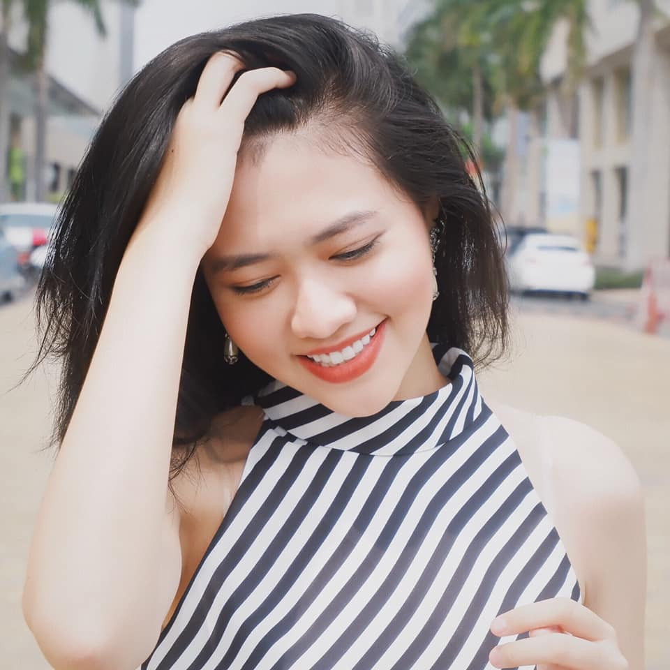 Cháu gái Trang Nhung được dì ruột cho làm quen với showbiz từ sớm.