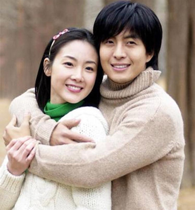 Choi Ji Woo và Bae Yong Joon là hai ngôi sao tiên phong của làn sóng Hàn những năm 2000 khi bộ phim "Bản tình ca mùa đông" mà họ đóng vai chính được chiếu khắp châu Á và các châu lục khác.