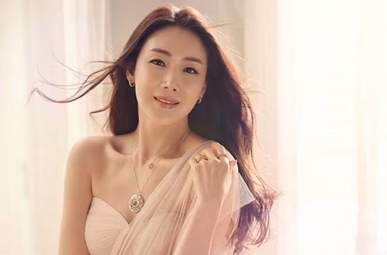 Những khoản đầu tư này đã mang lại cho nữ diễn viên sinh năm 1975 tài sản khủng và cuộc sống rất giàu có kể cả khi không còn ở đỉnh cao trong làng giải trí.