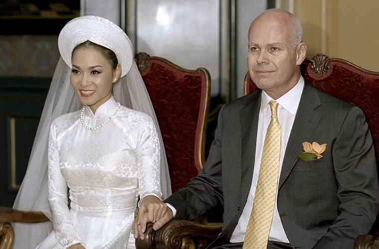 Chan dung chong Tay giau co chieu chuong Thu Minh het muc