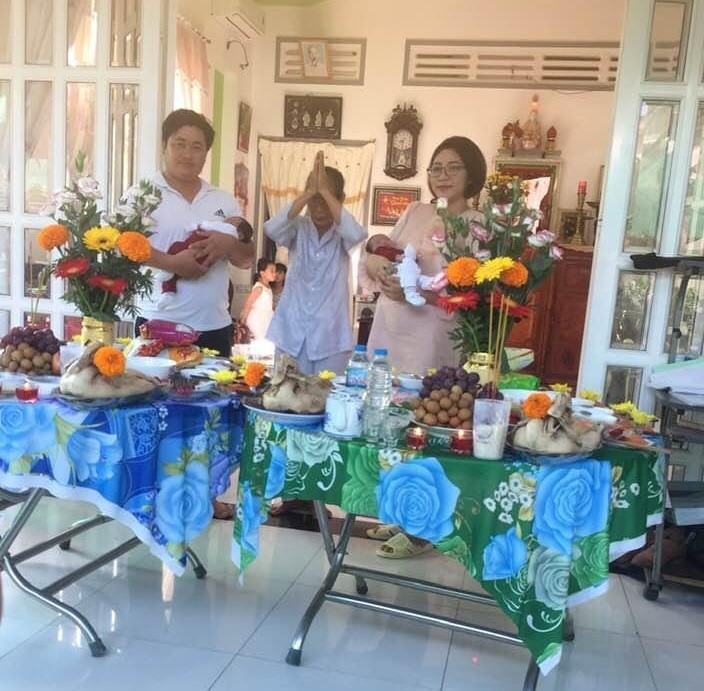 Sau 2 năm kết hôn, người đẹp sinh năm 1995 quê Cần Thơ và ông xã đã đón cặp song sinh vào ngày 1/8 vừa qua.