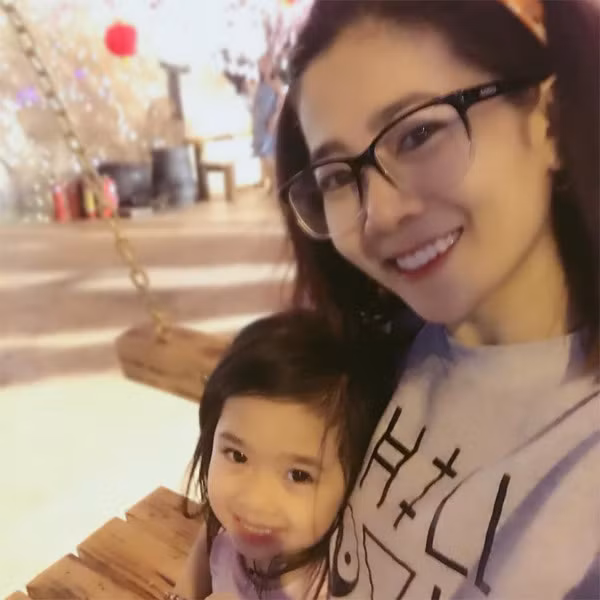 Tháng 8/2018, lúc Lavie 5 tuổi thì Mai Phương bị trọng bệnh. Lo lắng cho bản thân và bệnh tình thì ít nhưng Mai Phương lo cho tương lai của con gái rất nhiều. Cô đã dành mọi thời gian có thể, khi không phải vào viện điều trị, để đưa con đi chơi, du lịch nhiều nơi.