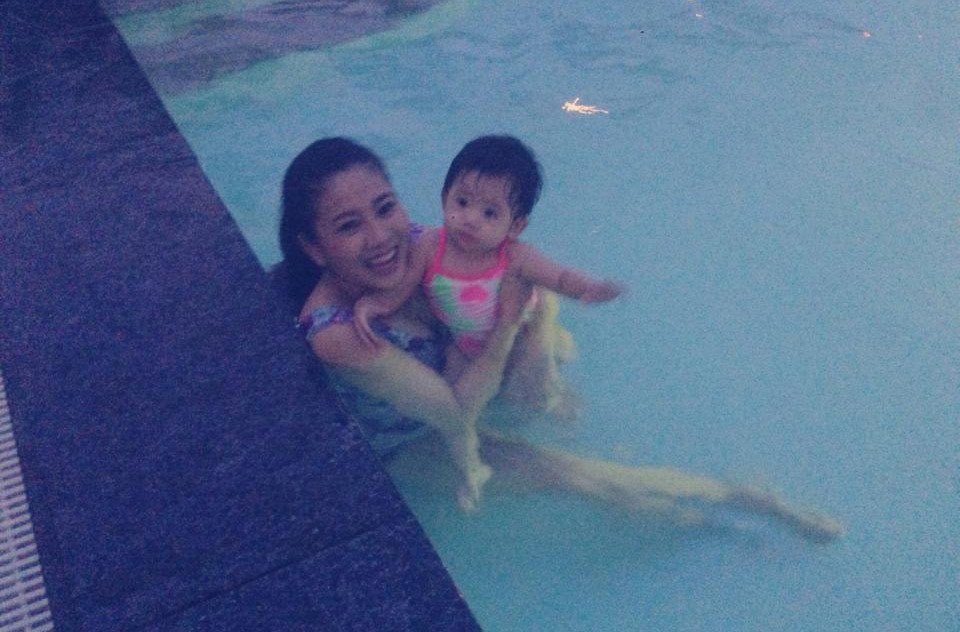 Khi còn sống, Mai Phương từng tâm sự: “Quyết định có Lavie là của riêng tôi, do đó tôi chấp nhận tất cả. Tôi chấp nhận vì lúc đó đã gần 30 tuổi, không đặt nặng cha của bé có đồng ý hay không. Tôi cũng xác định ngay từ đầu, nếu mối quan hệ của chúng tôi có trục trặc, tôi vẫn sẽ đi tiếp con đường mình chọn”. (Ảnh chụp Lavie năm bé 1 tuổi)