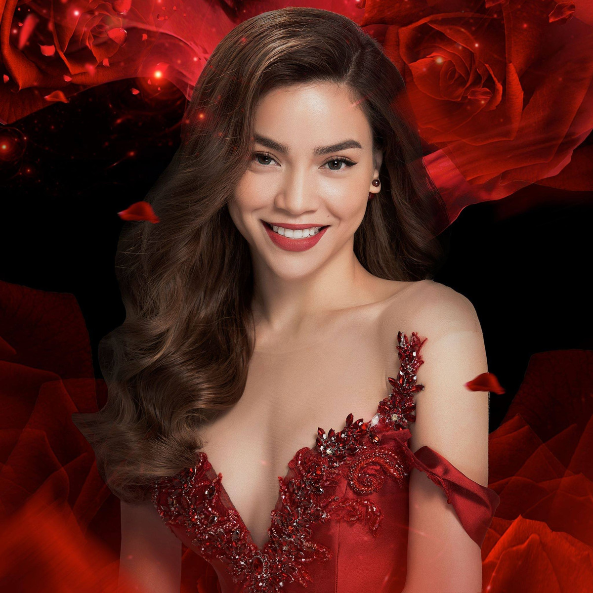 Mối tình của nữ hoàng thị phi và đại gia Chu Đăng Khoa cũng chỉ kéo dài được hai năm thì kết thúc. Hiện nữ ca sĩ đang hạnh phúc bên bạn trai Kim Lý.