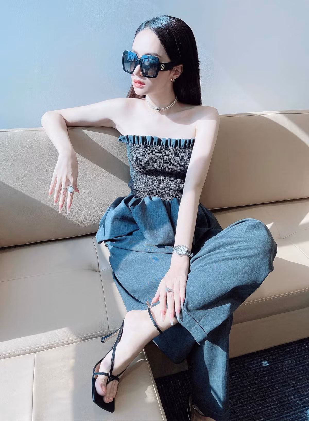  Hoa hậu chuyển giới Hương Giang dần khẳng định được gu thời trang sang trọng, đẳng cấp của mình.