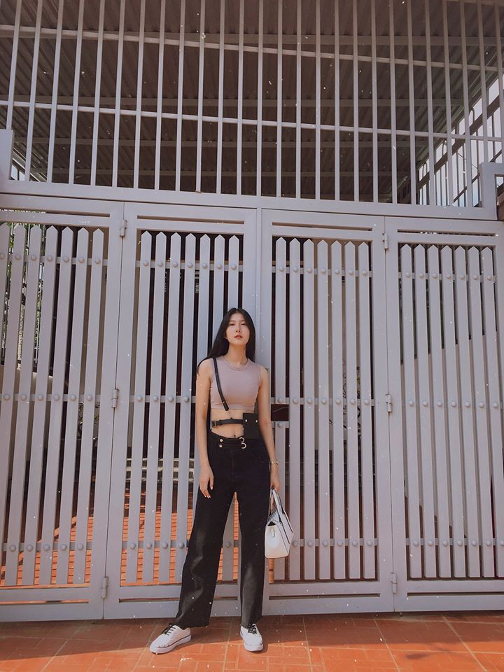 Ảnh đời thường năng động, trẻ trung của nữ sinh 10X.