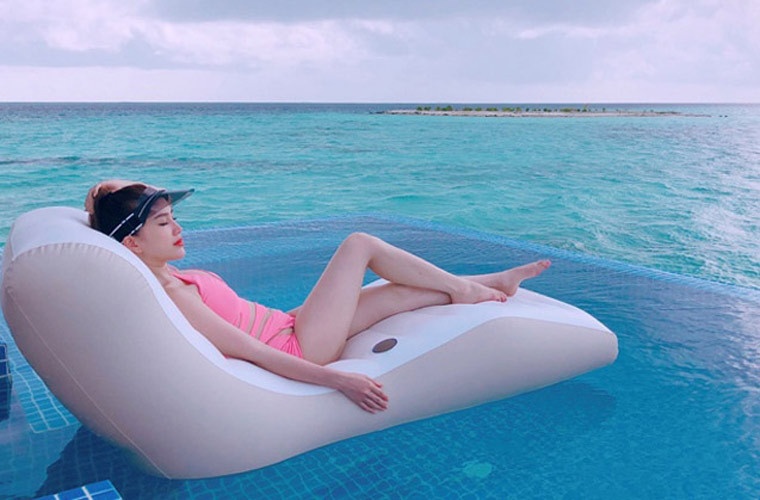 Từ lúc đi hát, Bảo Thy đã hoàn toàn độc lập về tài chính. Năm 24 tuổi, Bảo Thy đã tự kiếm tiền đủ để mua nhà đẹp, xe sang. Sau 12 năm đi hát, nữ ca sĩ sinh năm 1988 giảm tải bớt công việc để tận hưởng cuộc sống xa hoa.