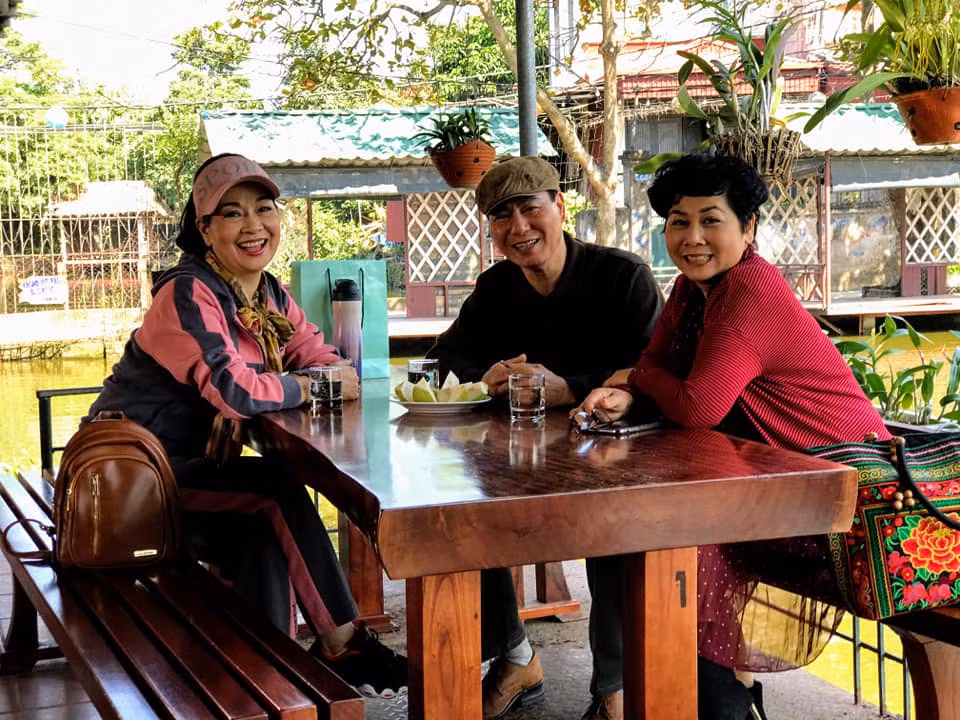 NSND Minh Hằng cùng dàn diễn viên gạo cội như NSND Hoàng Dũng, NSƯT Minh Vượng, NSƯT Minh Phương, NSƯT Phú Thăng, NSƯT Phú Đôn... góp mặt trong phim mới về đề tài gia đình hứa hẹn sẽ lôi cuốn khán giả yêu phim Việt.