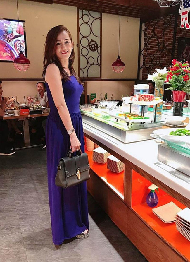 Mặc dù đã lớn tuổi nhưng mẹ Angela Phương Trinh vẫn giữ được vóc dáng gọn gàng. Đó chính là một trong những ưu điểm giúp bà trẻ lâu.