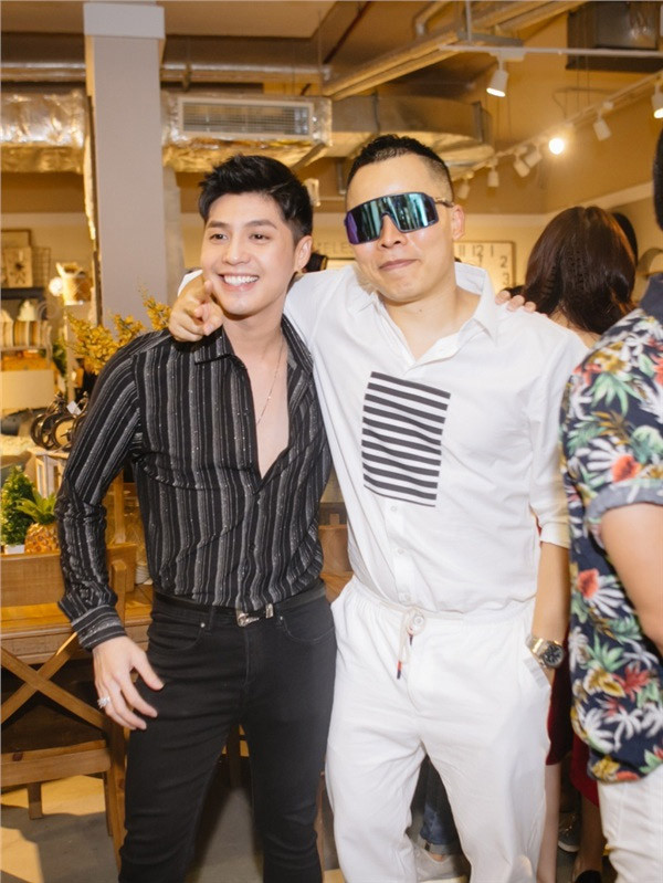 "Anh Vũ Khắc Tiệp, dù anh sống xa hoa, vương giả trên mạng xã hội nhưng anh cũng lờ luôn 50% còn lại từ một show diễn hồi đầu năm 2019", quản lý của Noo Phước Thịnh cho hay.