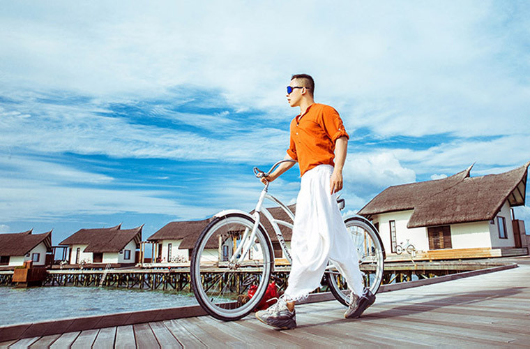 Trong mỗi lần đi quay vlog du lịch, Vũ Khắc Tiệp chọn những khách sạn, resort sang chảnh 5 sao nổi tiếng để nghỉ ngơi.