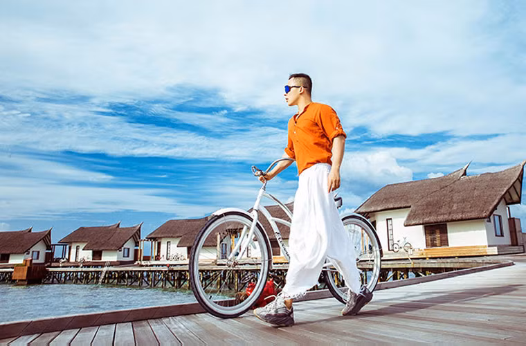 Trong mỗi lần đi quay vlog du lịch, Vũ Khắc Tiệp chọn những khách sạn, resort sang chảnh 5 sao nổi tiếng để nghỉ ngơi.