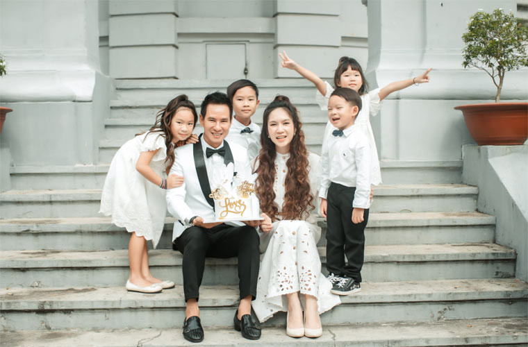 Khi bé Rio vừa tròn 1 tuổi, vợ chồng Lý Hải lại chào đón cô con gái thứ hai, bé Cherry vào năm 2012.