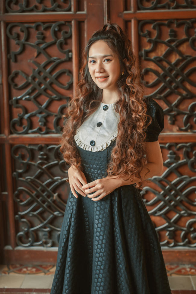 Sinh 4 lần liên tiếp, vất vả chăm con, nhưng Minh Hà vẫn giữ được vẻ trẻ đẹp.