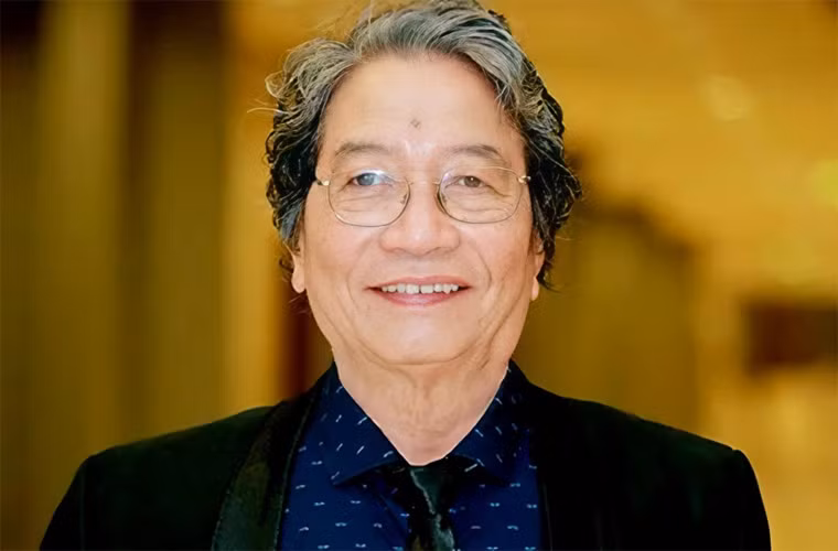 Nhạc sĩ Phó Đức Phương sinh năm 1944, từng là sinh viên khoa toán Đại học Sư phạm Hà Nội. Ông nổi tiếng với những tác phẩm như: Những cô gái quan họ, Hồ trên núi, Không thể và có thể, Một thoáng Tây Hồ, Huyền thoại hồ núi Cốc, Về quê, Vũ khúc con cò...