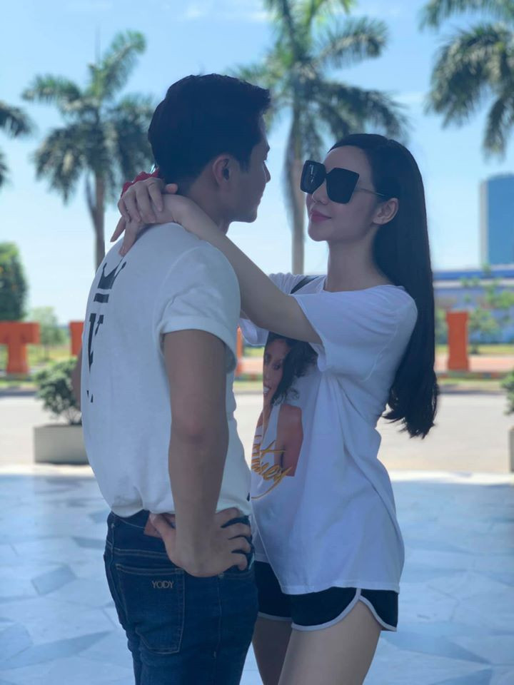 Quỳnh Kool và Thanh Sơn được khán giả nhận xét là chuẩn cặp "trai tài - gái sắc".