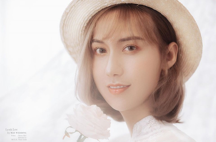 Đầu tháng 4/2020, giọng ca 8x lại quay clip khoe trên trang cá nhân anh đã chuyển giới từ nam sang nữ, tuy nhiên hiện vẫn chưa có người yêu như nhiều người đồn đại.