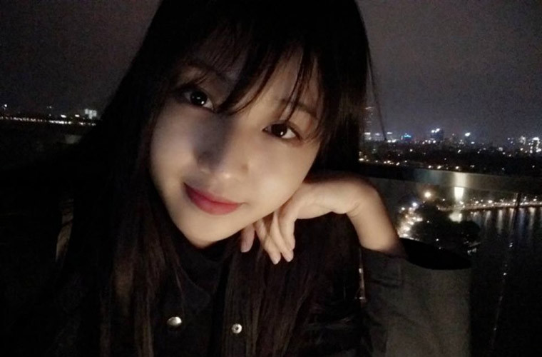 Dù mặt mộc, Bích Ngọc vẫn vô cùng thu hút.