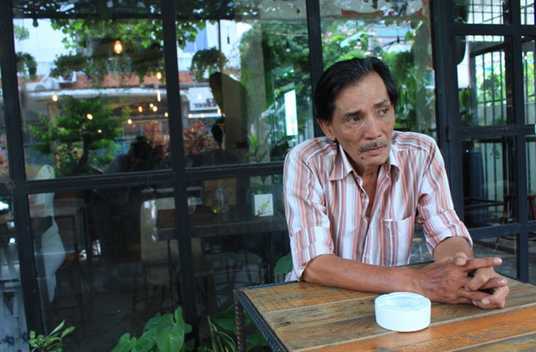 Do dịch bệnh, một năm qua Thương Tín không có vai diễn nào, nên ông phải chấp nhận đi hát đám cưới ở tỉnh xa với cát-sê vài triệu đồng, nhưng công việc này cũng không đều đặn.