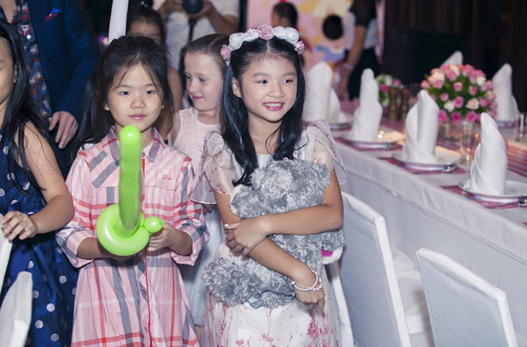 Mỗi khi xuất hiện, Bảo Tiên luôn gây chú ý vì vẻ ngoài xinh xắn.