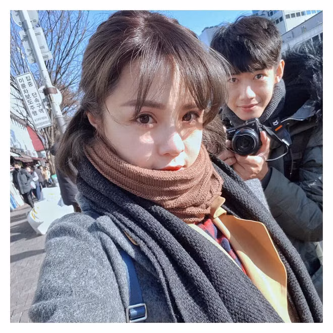 Tháng 4/2019, sau hai năm yêu đương, cặp đôi âm thầm chia tay. Trong thời gian này, Thái Trinh đã có một khoảng thời gian rất buồn và suy sụp tinh thần. Vài tháng sau khi chia tay, nữ ca sĩ mới lên trang cá nhân viết đôi dòng như một lời công khai đường ai nấy đi.