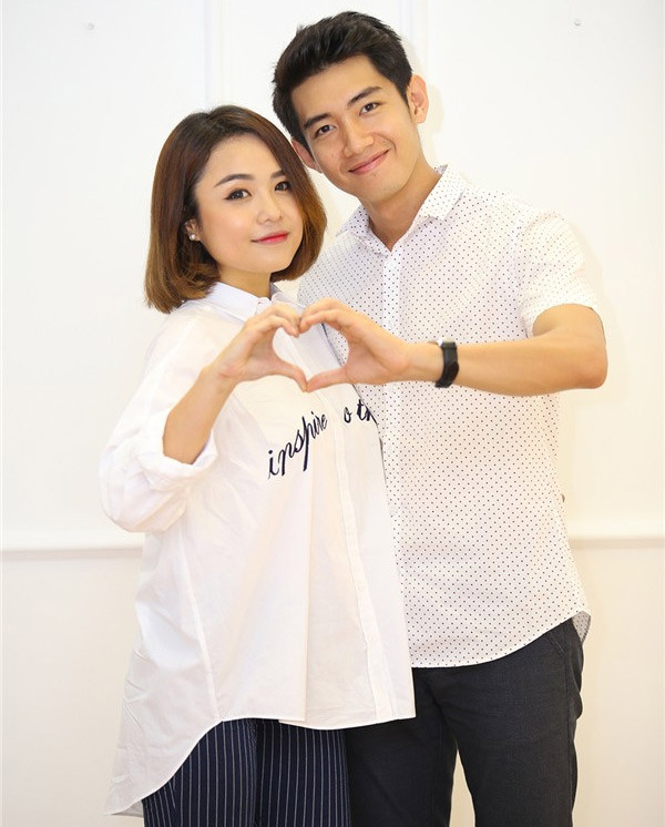 Trước tin đồn lăng nhăng với Hana Giang Anh khi còn quan hệ với Thái Trinh, Quang Đăng nói: "Tôi không có phản hồi gì hết. Thời điểm này tôi muốn tập trung nhiều vào những việc quan trọng hơn như sức khỏe với gia đình mình".