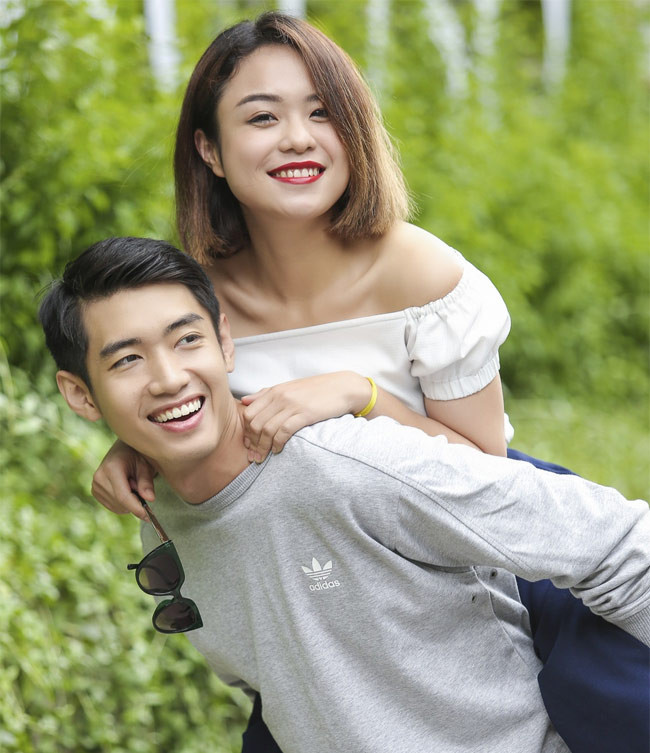 Trong khoảng hai năm hẹn hò với Quang Đăng, Thái Trinh gần như không hoạt động âm nhạc bởi nữ ca sĩ cho biết, cuộc sống của cô lúc đó chỉ xoay quanh người mình yêu. Khi chia tay, giọng ca sinh năm 1993 cho biết, cô hối hận khi mình quên mất bản thân mà chỉ sống cho người yêu lúc đó.