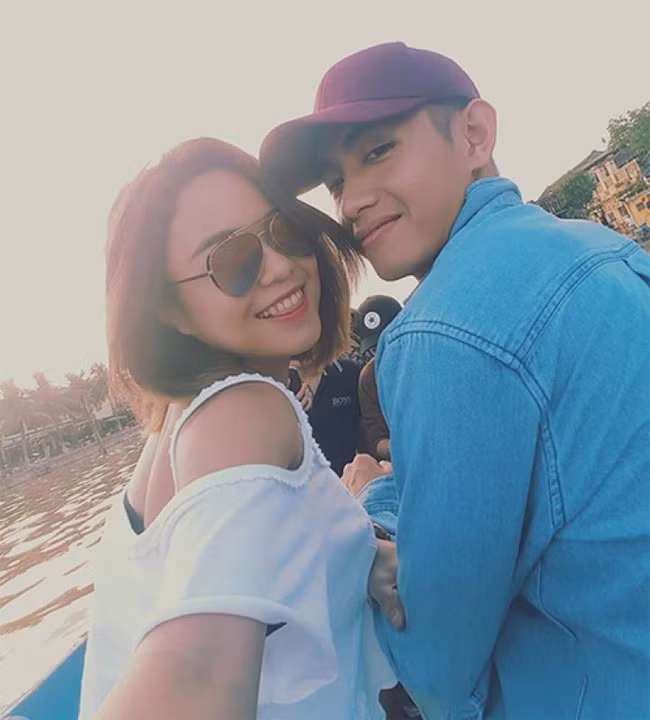 Trong một cuộc phỏng vấn vào tháng 12/2019, Thái Trinh cho biết cô hận Quang Đăng sau khi chia tay anh. “Về nguyên nhân chia tay, tôi nghĩ nếu nói thẳng thắn quá sẽ không tốt cho tôi lẫn người cũ. Tôi không giữ mối quan hệ với tình cũ sau chia tay, bởi tôi vẫn còn hận anh ấy. Thay vì tôi chôn giấu mối hận, tôi để cho cảm xúc diễn ra tự nhiên”.