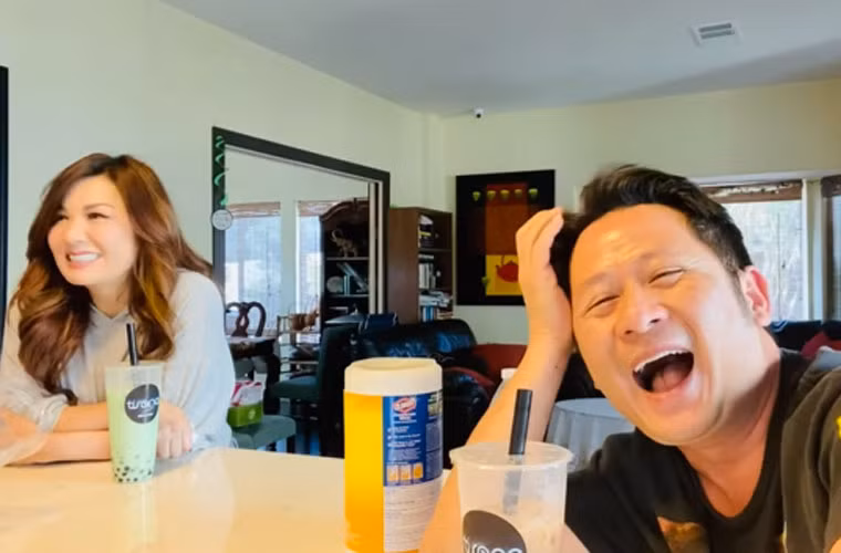 "Vậy là cuối cùng bà bạn tôi cũng tìm được người đàn ông để dựa, để bầu bạn và chia sẻ. Và quan trọng hơn, các con chúng ta có thêm một người cha yêu thương tụi nó vô điều kiện. Cuộc đời này không nói trước được điều gì nhưng tôi tin vào sự lựa chọn của bà bạn, tin vào sự sắp xếp của bề trên dành cho chúng ta và các con. Vì bà bạn tôi xứng đáng nhận được những điều tốt đẹp", Bằng Kiều viết khi biết Trizzie Phương Trinh có người mới.