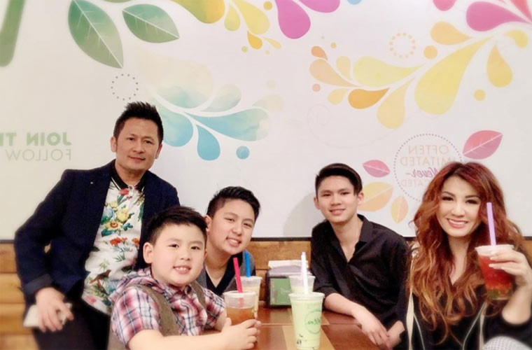 Mối quan hệ của Bằng Kiều và vợ cũ suốt 7 năm qua thực sự như hai người bạn thân. Họ xưng hô với nhau là “ông bạn”, “bà bạn”.