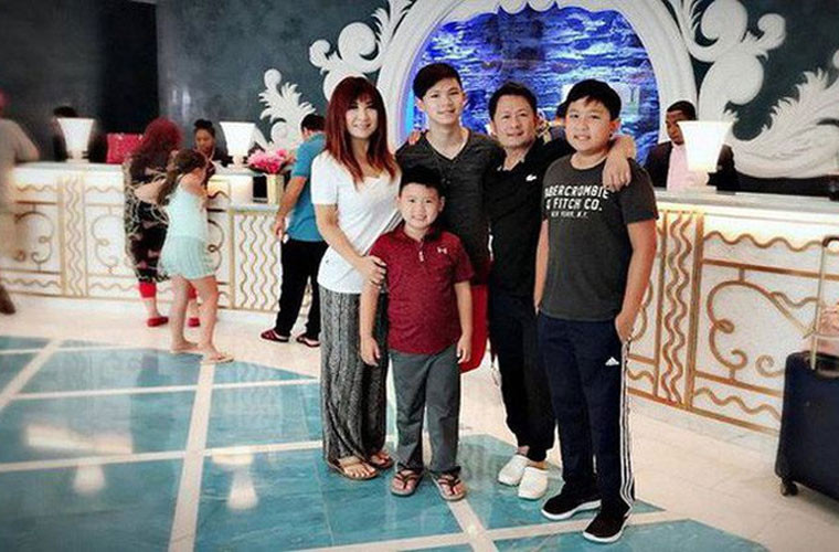 Hai người luôn cùng nhau xuất hiện trong các sự kiện đặc biệt của các con và gia đình như sinh nhật, ngày nhập học của con, Tết, du lịch…