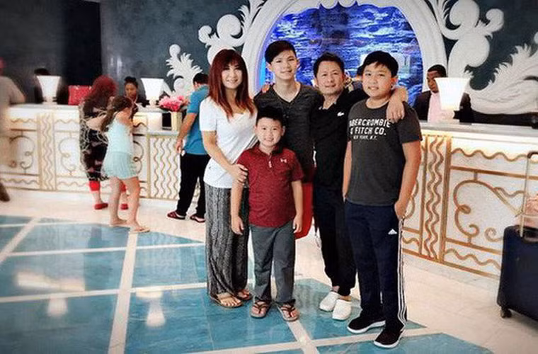 Hai người luôn cùng nhau xuất hiện trong các sự kiện đặc biệt của các con và gia đình như sinh nhật, ngày nhập học của con, Tết, du lịch…