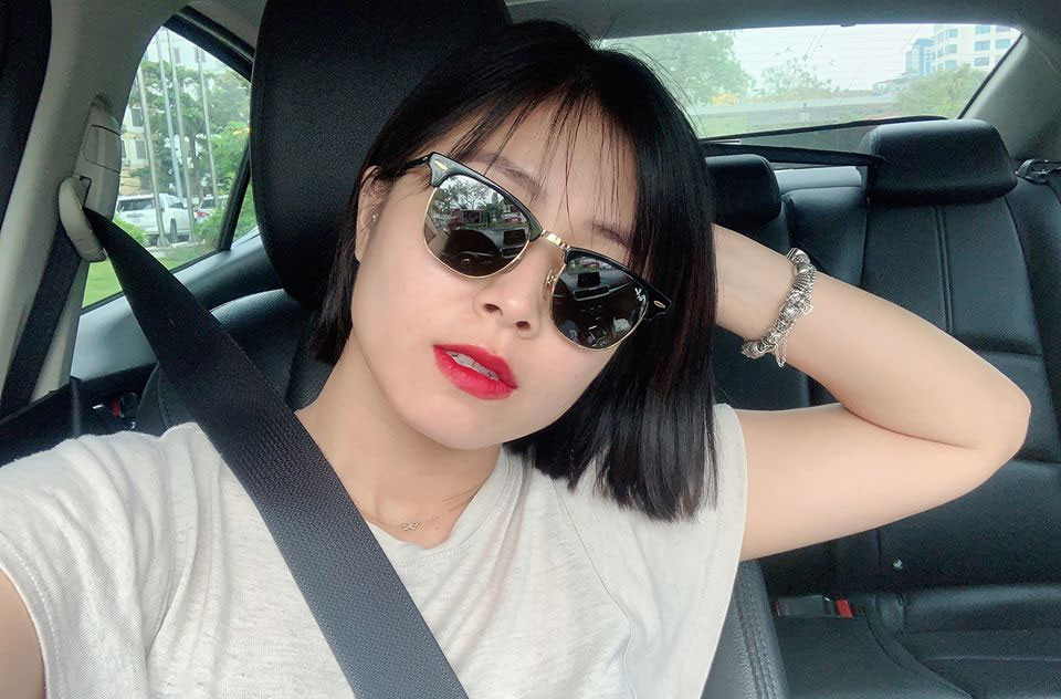 Tưởng mọi thứ đã sóng yên biển lặng, nhưng với một người có tính cách bốc đồng như Hoàng Linh thì chưa. Mới đây nhất, đầu năm 2020 cô đã công khai dằn mặt người yêu cũ của chồng.