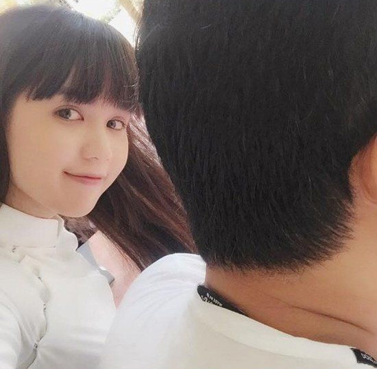 Ngọc Trinh còn bị tố là người thứ ba khi cặp kè với một đại gia bí mật trong vòng 7 năm. Chính người đẹp Trà Vinh cũng tự nhận cô là người thứ ba: "Khi tôi nghèo, tôi cần chọn người đó vì tôi còn gánh nặng sau lưng nữa, không thể chỉ sống vì bản thân mình được".